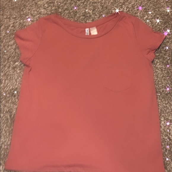 ✨soft rose colored tee✨ - Picture 1 of 3